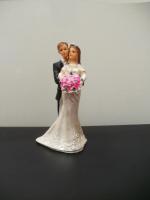  Свадебный сувенир - Жених и невеста с букетом 