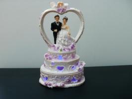  Свадебный сувенир - Торт жених и невеста в сердце 