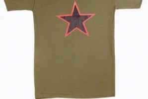 Оливковая футболка со звездой 