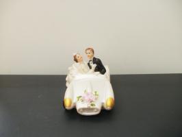  Свадебный сувенир - Жених и невеста на машине Большие 