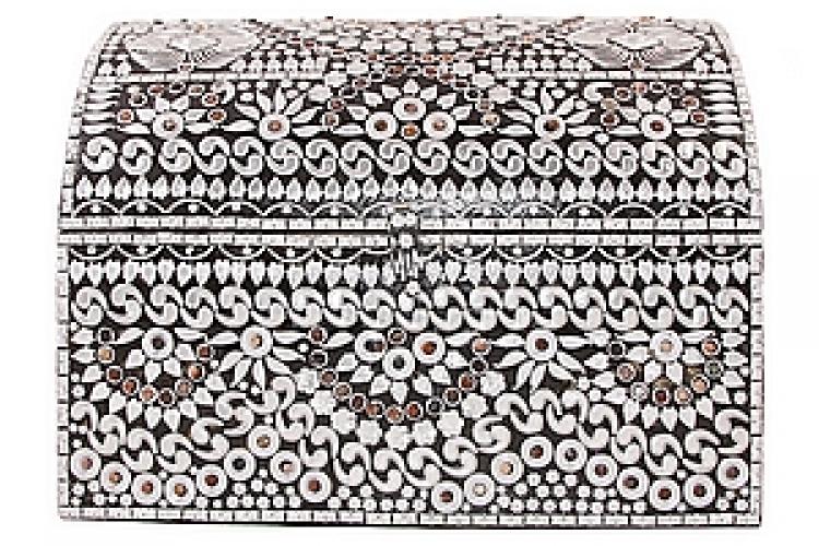 Сундук с декор. отделкой  №19